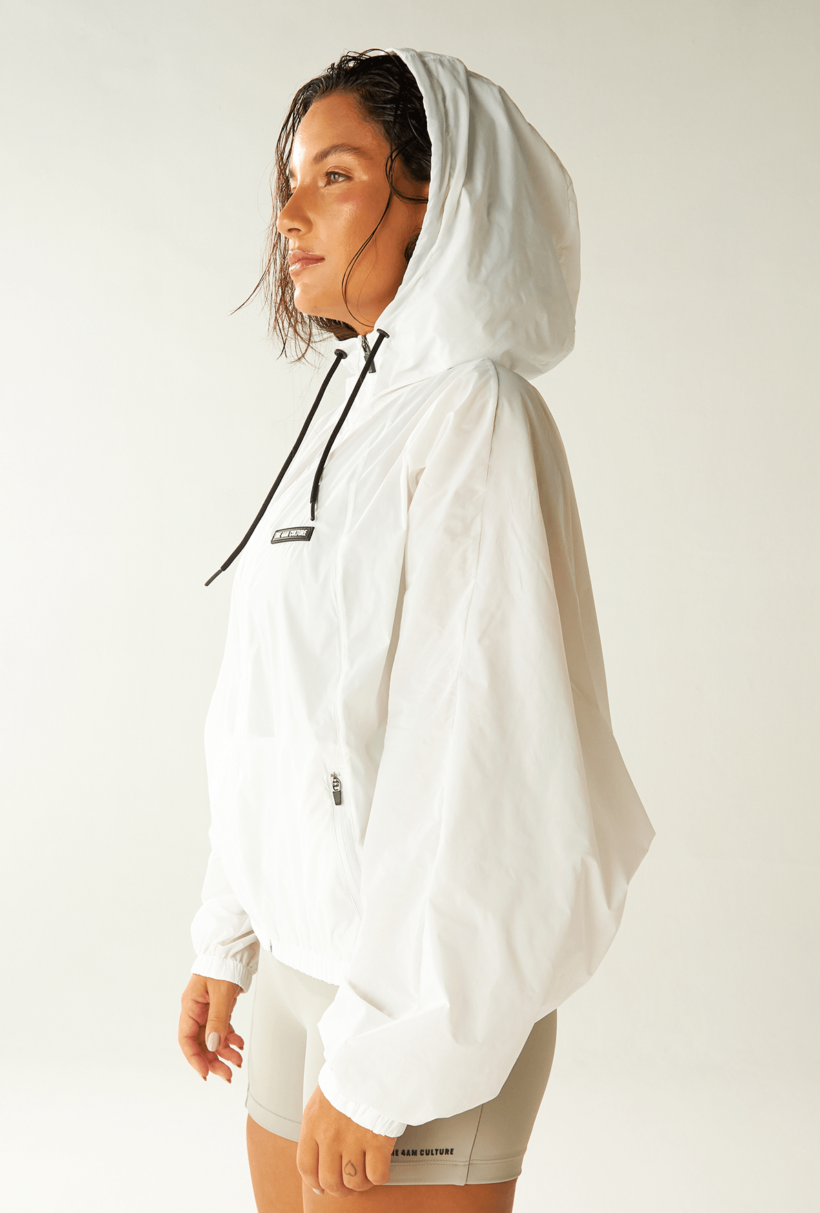 Jaqueta Windbreaker Leite de Coco